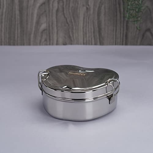 Sumeet Stainless Steel Apple Lunch Box/Tiffin with Steel Separator Plate and Locking Clip, 650ML, Ideal for 1 Person - Silver